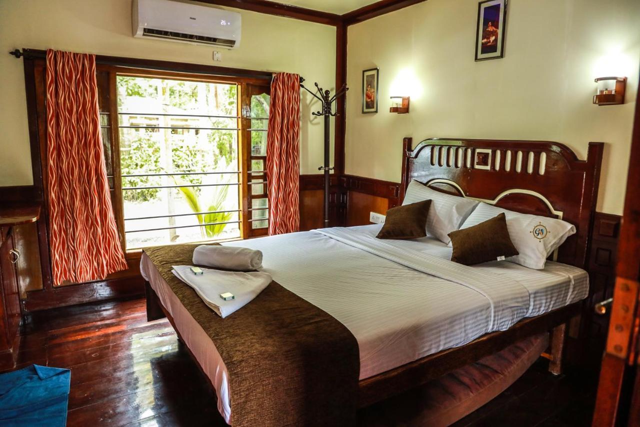 Grand Villa Houseboat Kumarakom Ngoại thất bức ảnh