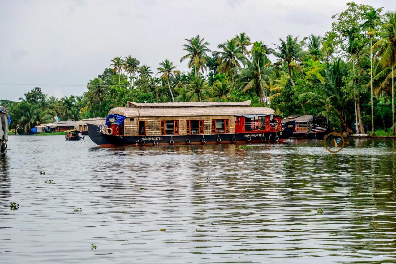 Grand Villa Houseboat Kumarakom Ngoại thất bức ảnh