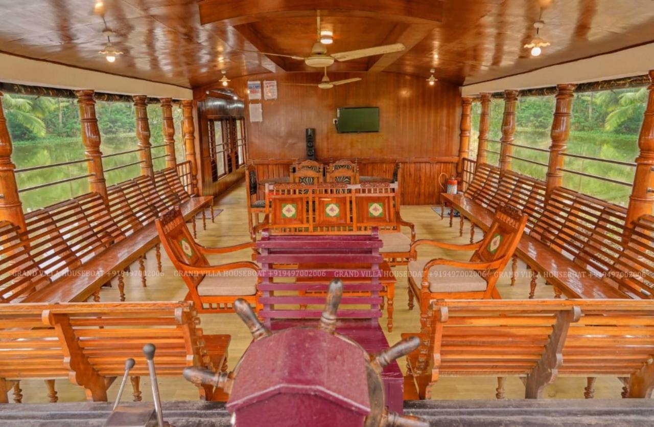 Grand Villa Houseboat Kumarakom Ngoại thất bức ảnh